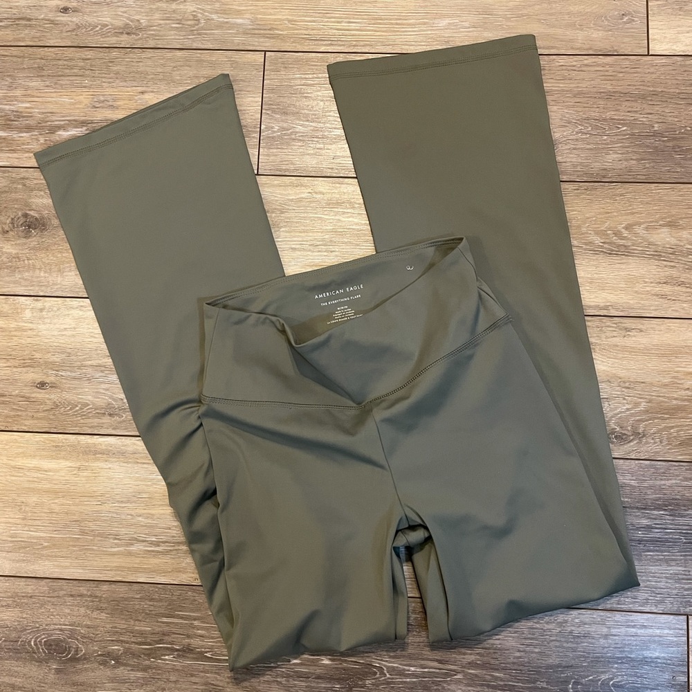 American eagle everything flare size M